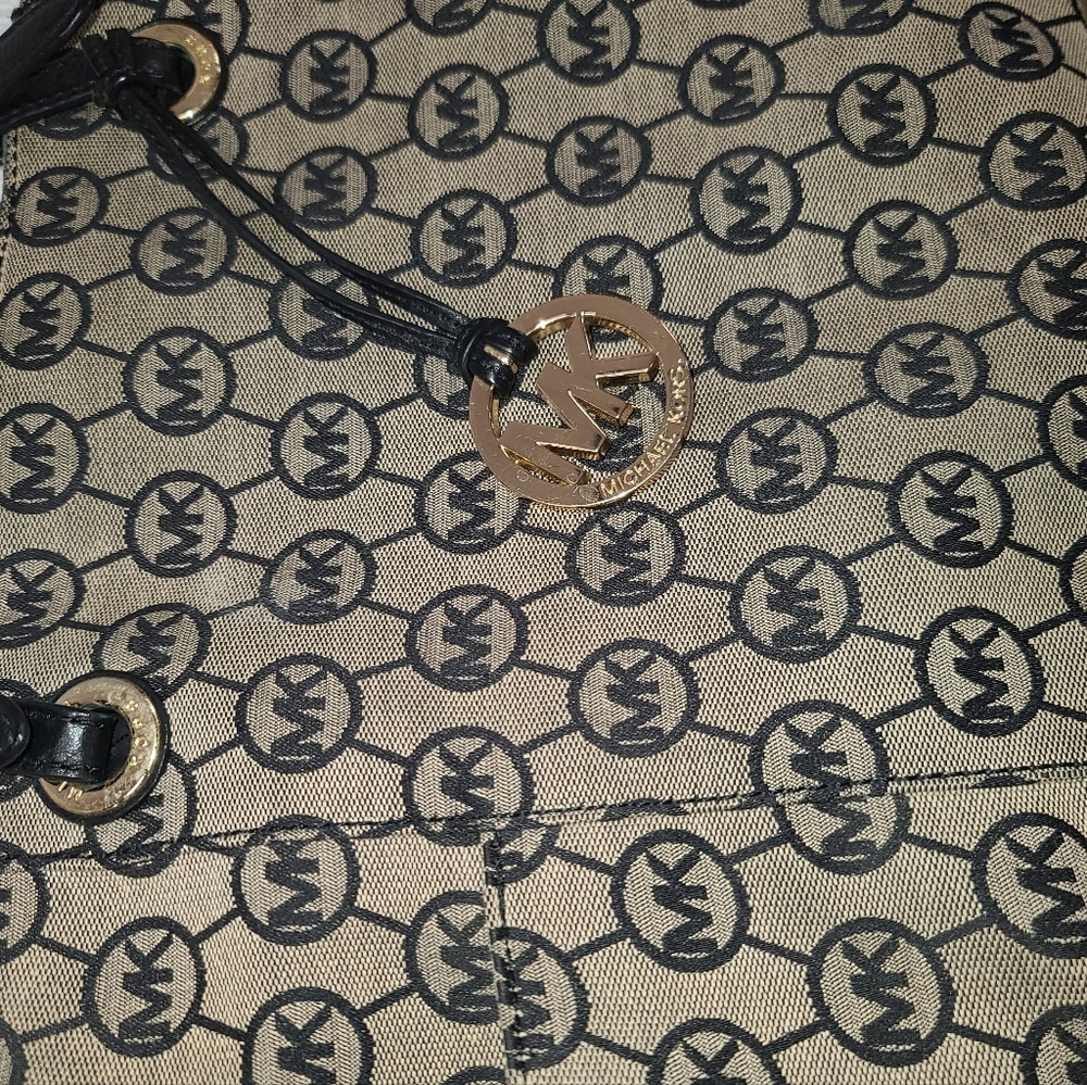 MK MICHAEL KORS LOGA SIGNATURE SHOULDER BAG - Picture 2 of 11